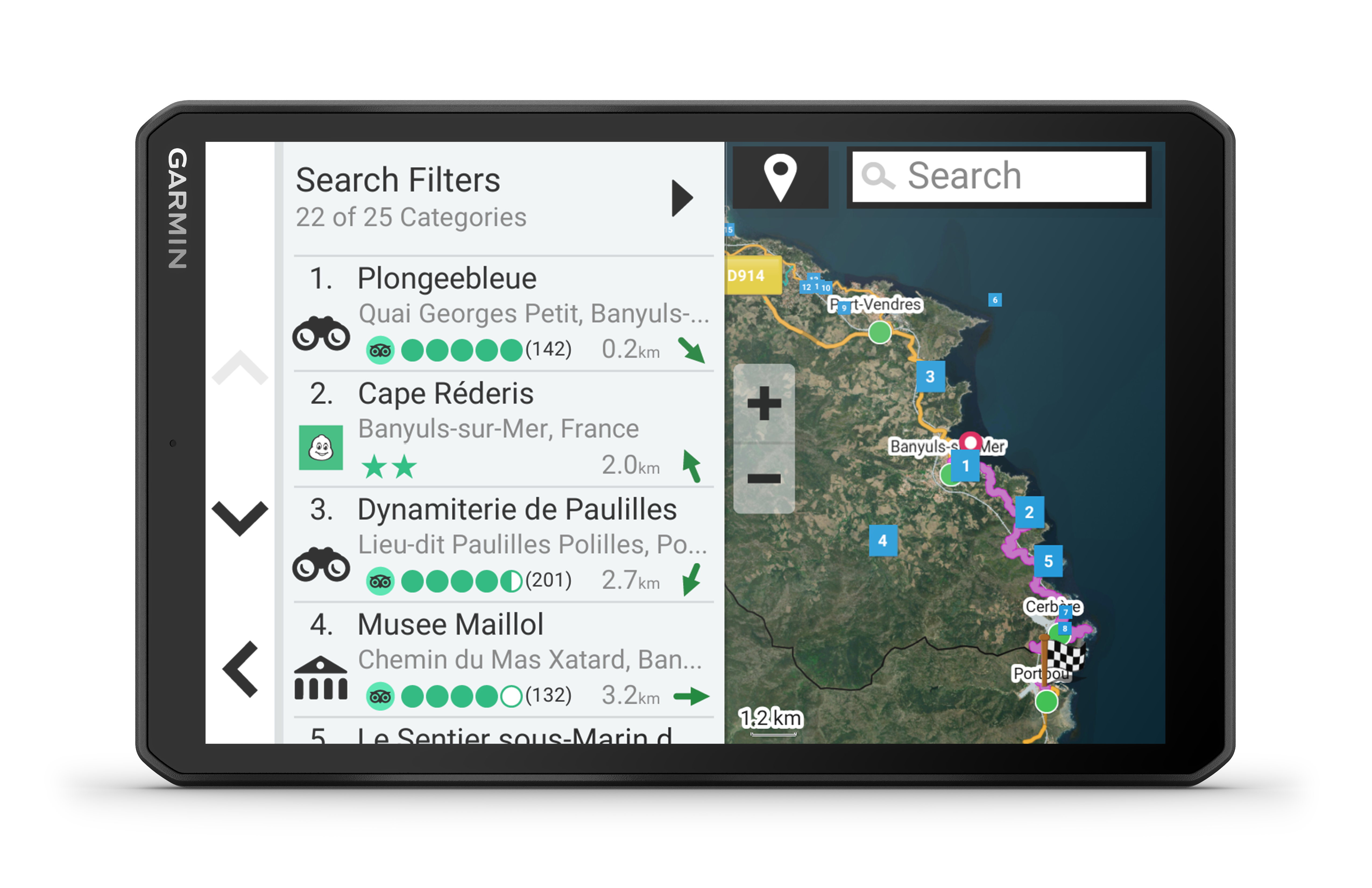 Ein Garmin GPS-Gerät, das eine Karte mit Suchfiltern und Sehenswürdigkeiten anzeigt.