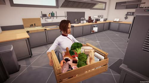 Una mujer en una cocina, sosteniendo una caja de madera llena de verduras y carne frescas.