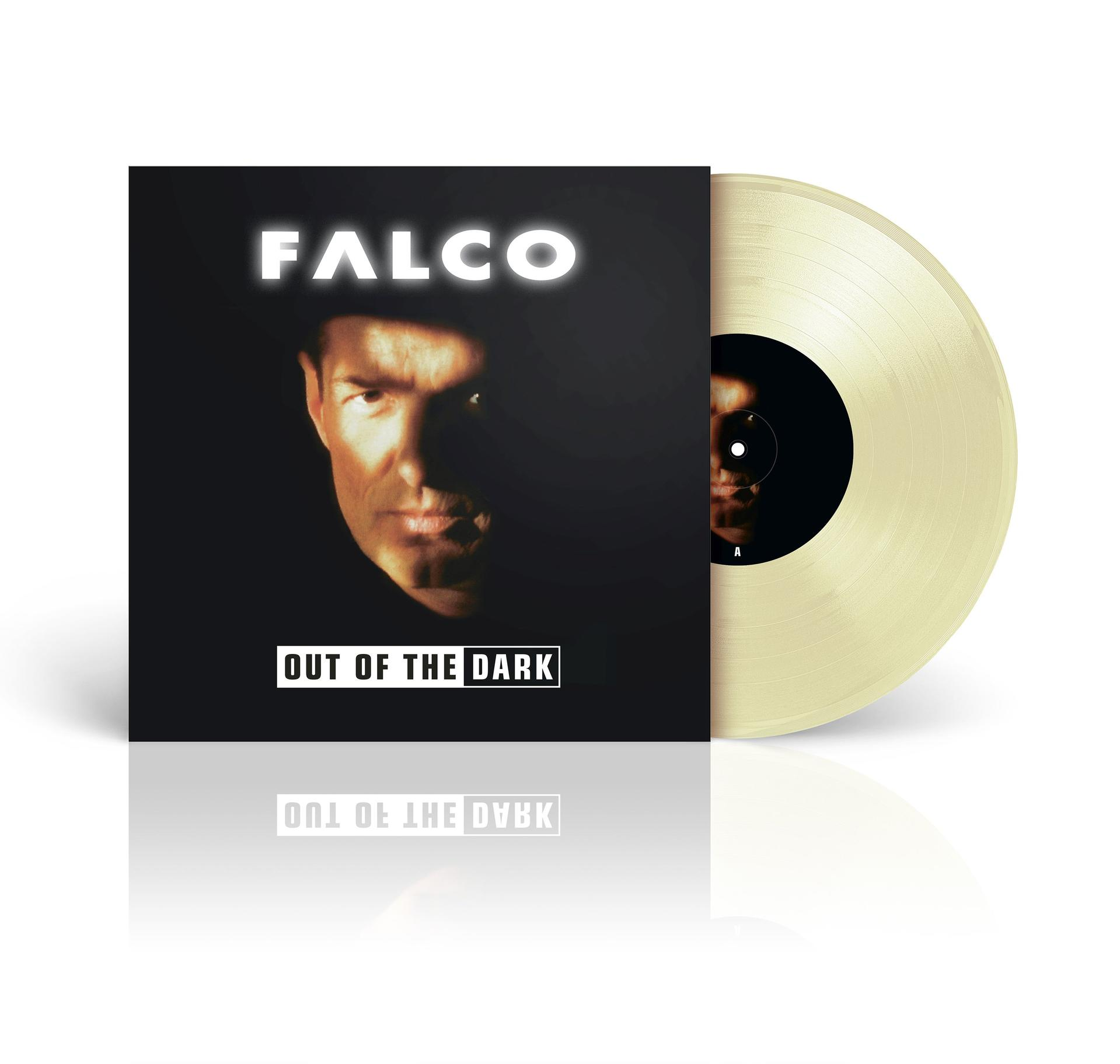 Albumcover für Falcos 'Out of the Dark' mit Falcos Gesicht. Schallplatte auf Weiß.