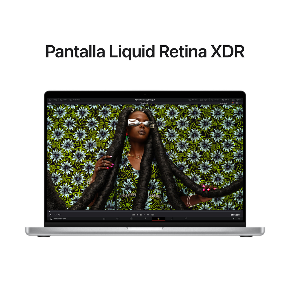 Pantalla de portátil muestra a mujer con pelo negro largo; texto arriba.