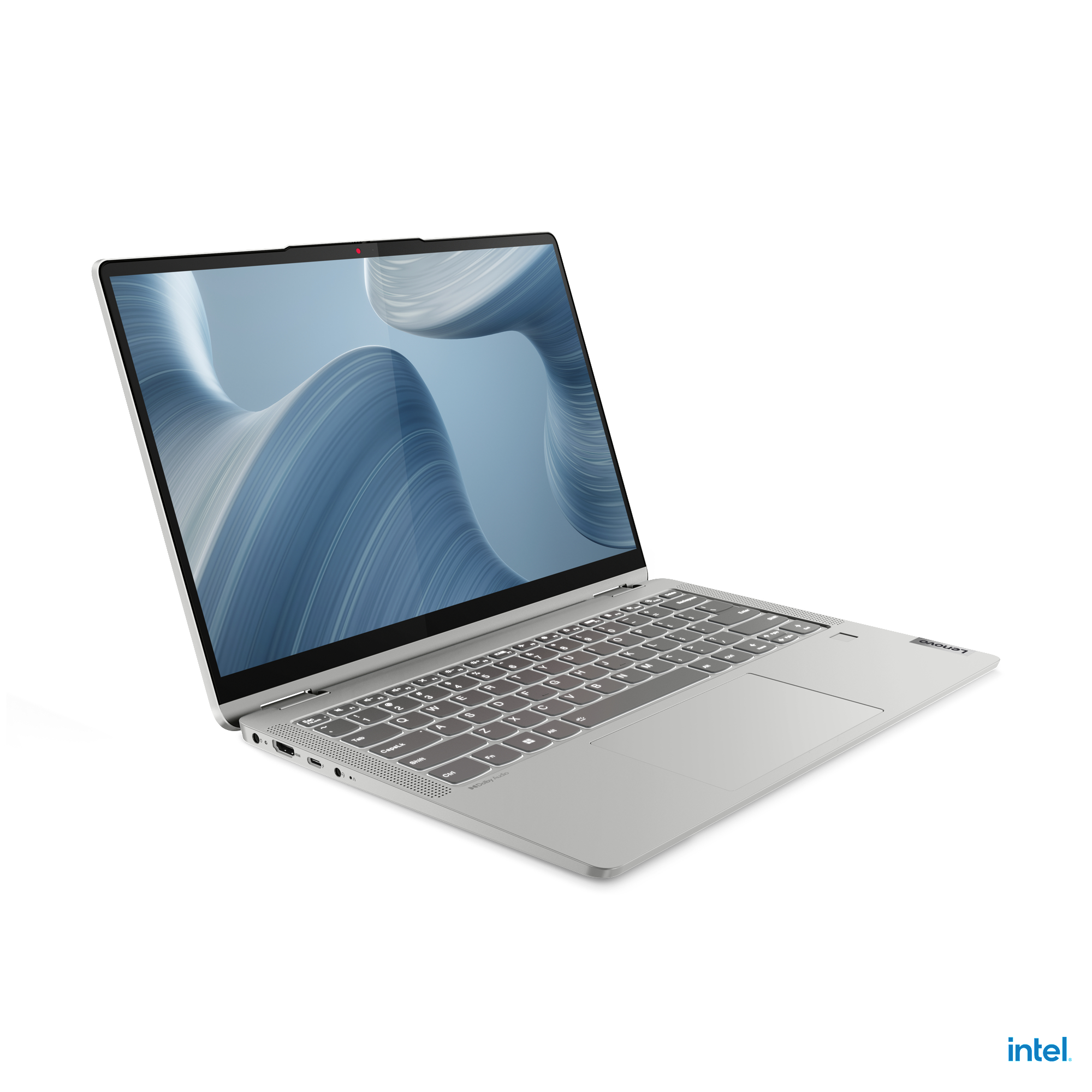 Silberner Laptop auf weißer Oberfl äche, Bildschirm zeigt blau-weißes abstraktes Design.