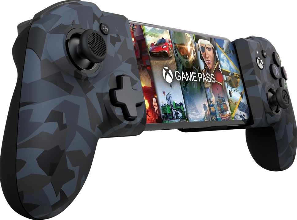 Ein Camouflage-Controller hält ein Telefon mit Spiele-Covern. Der Controller ist schwarz und grau.
