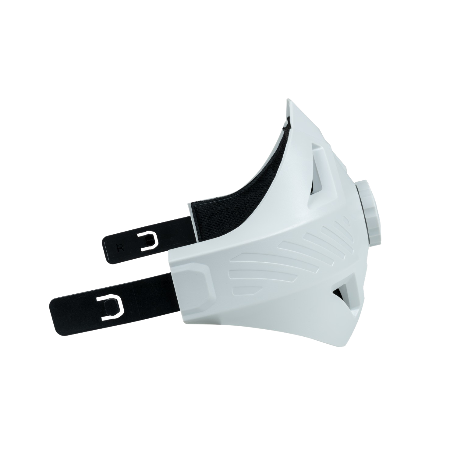 Wit gezichtsmasker met zwarte bandjes. Zijaanzicht. Witte achtergrond.