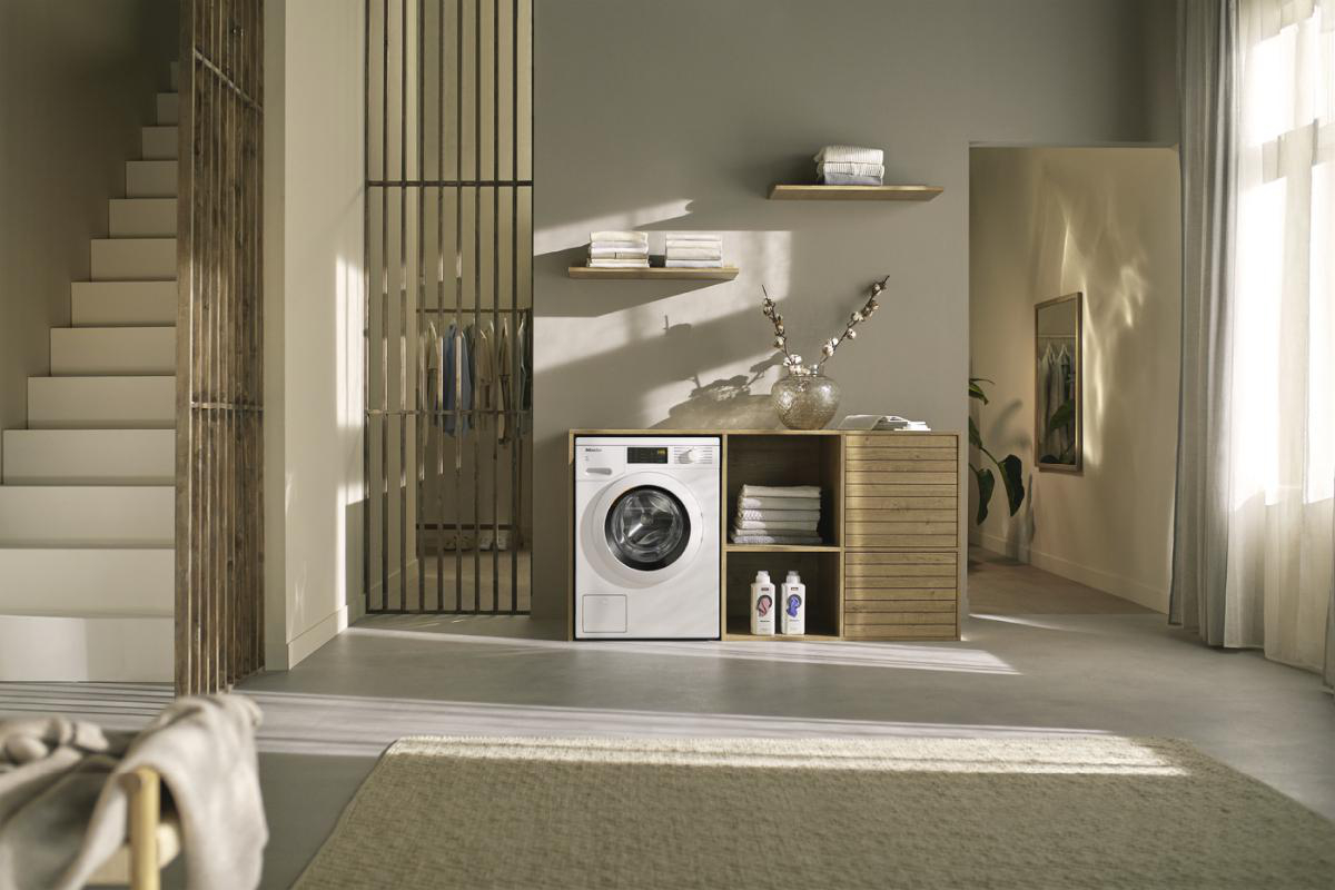 MIELE WCD120 WPS 8kg W1 Chrome Edition Waschmaschine (8 kg, 1400 U/Min., A, Flusenfilter, Fremdkörperfilter)