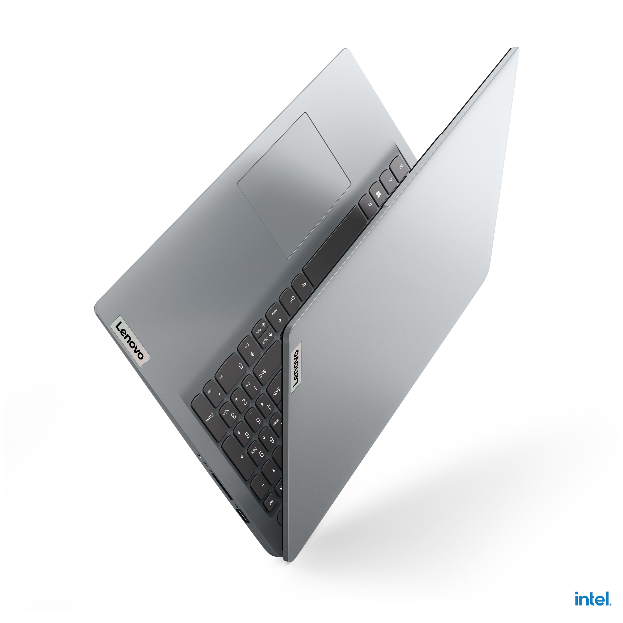 Gri Lenovo dizüstü bilgisayar, açılı, klavye ve ekranı gösteriyor.