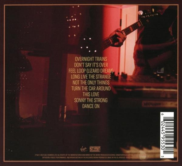 CD-Cover mit Songtiteln und einem Foto eines Mannes, der Gitarre spielt.