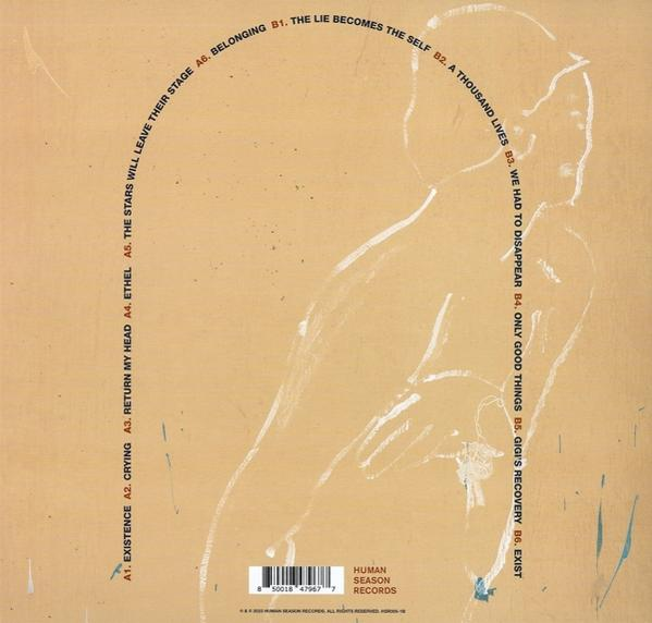 Vinyl-Schallplattenhülle mit Text und abstrakter Grafik einer Person. Tan-Hintergrund.