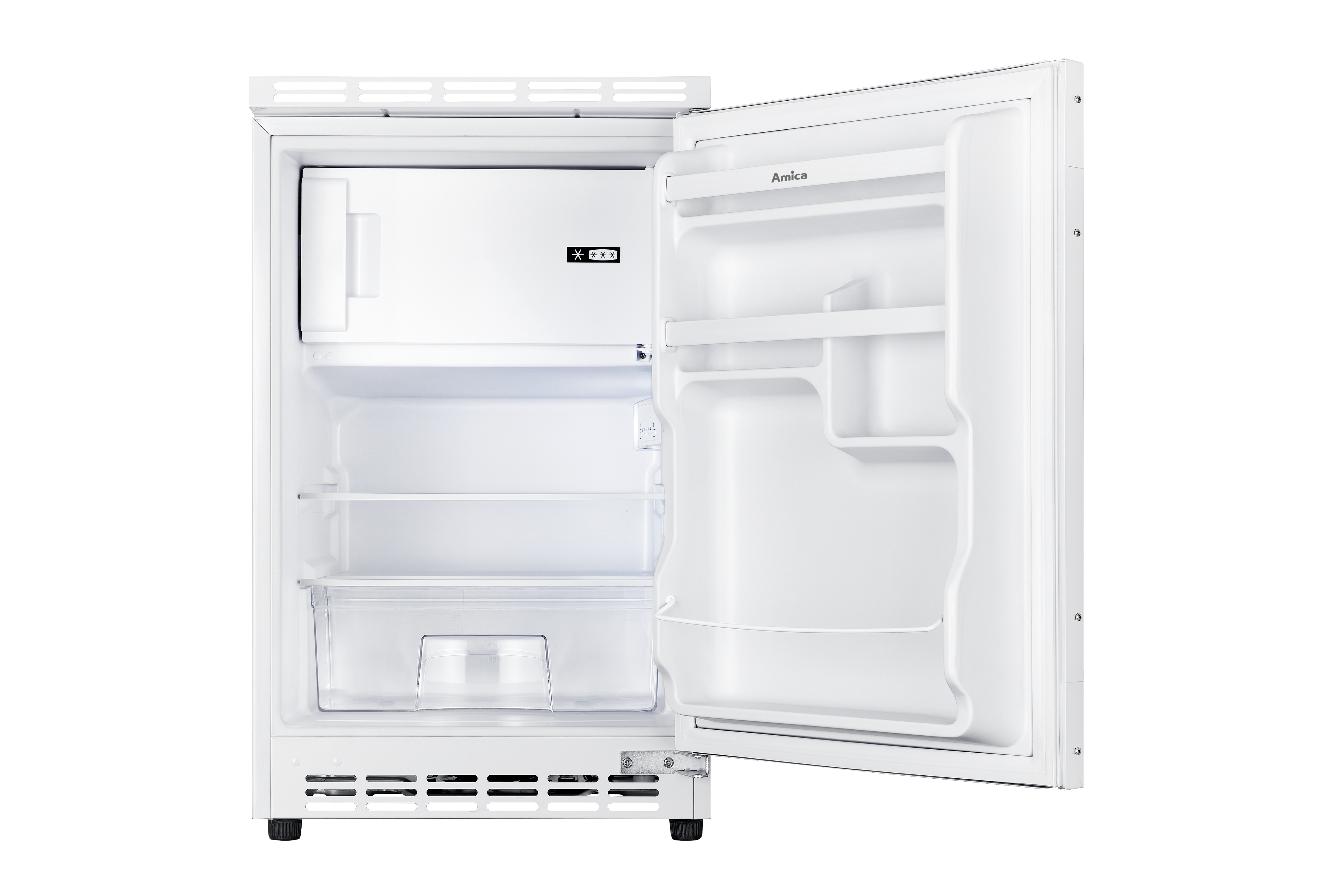 Weißer Mini-Kühlschrank mit offener Tür. Innenregale sichtbar, Marke "Amica" beschriftet.