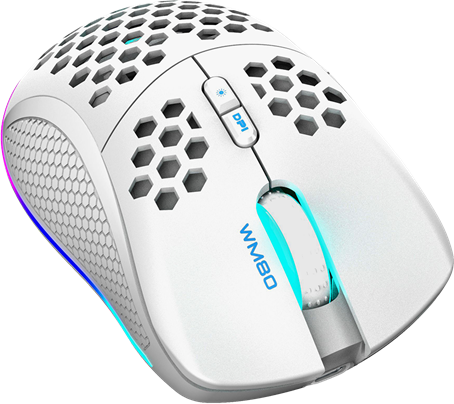 Weiße Gaming-Maus mit Wabenmuster. Hat DPI-Taste und ein Scrollrad mit blauen Lichtern.