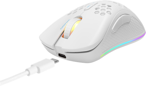 Weiße Gaming-Maus mit bunten LED-Akzenten, angeschlossen an ein USB-C-Kabel, auf schwarzem Grund.