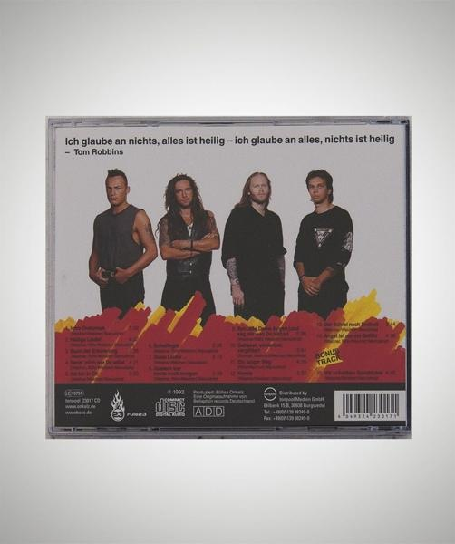 Rückseite einer CD-Hülle mit Bandfoto und Texten, wirbt für den Inhalt des Albums.