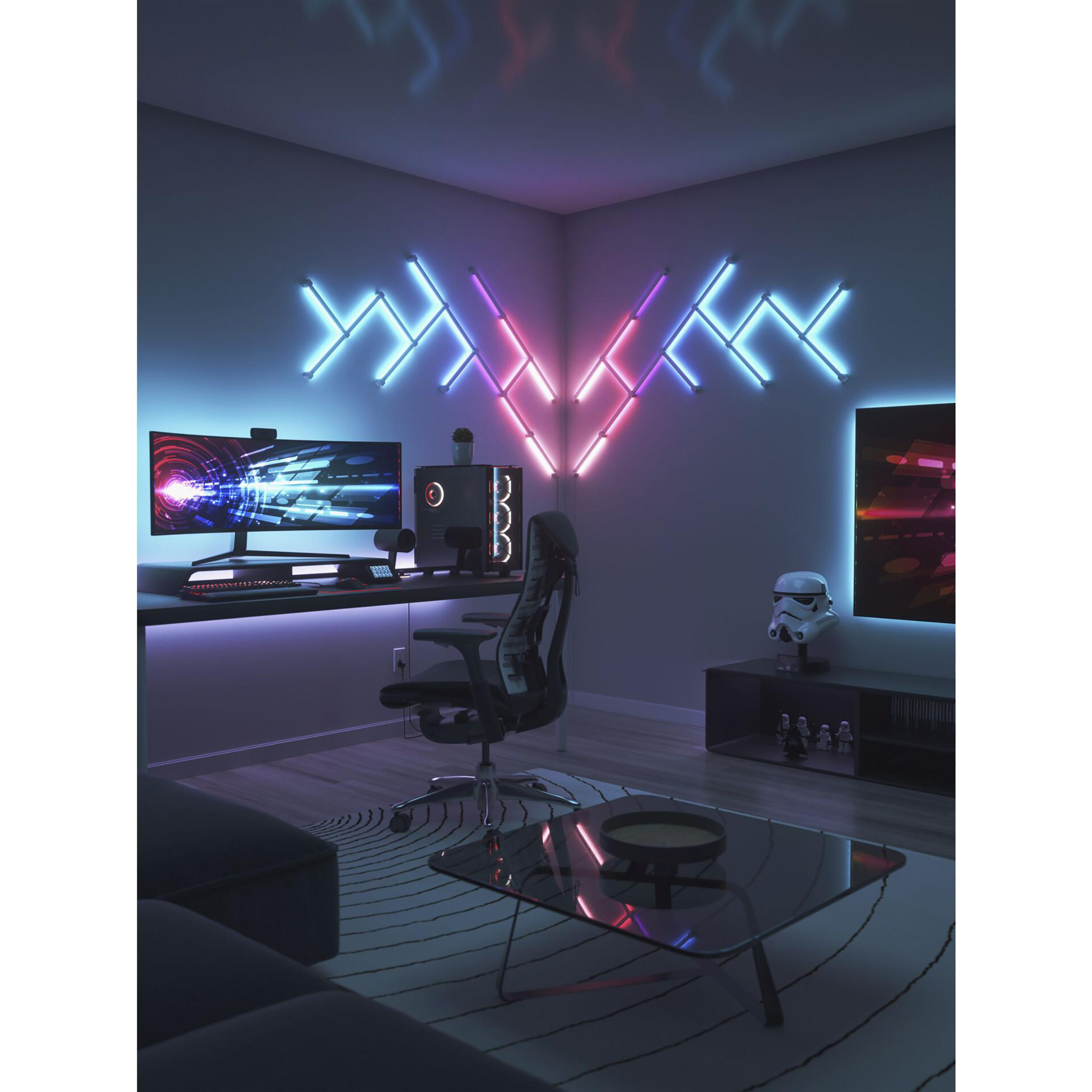 Gaming-Zimmer mit Neonlichtern an den Wänden, Computer, Stuhl, Tisch und Star Wars-Helm.