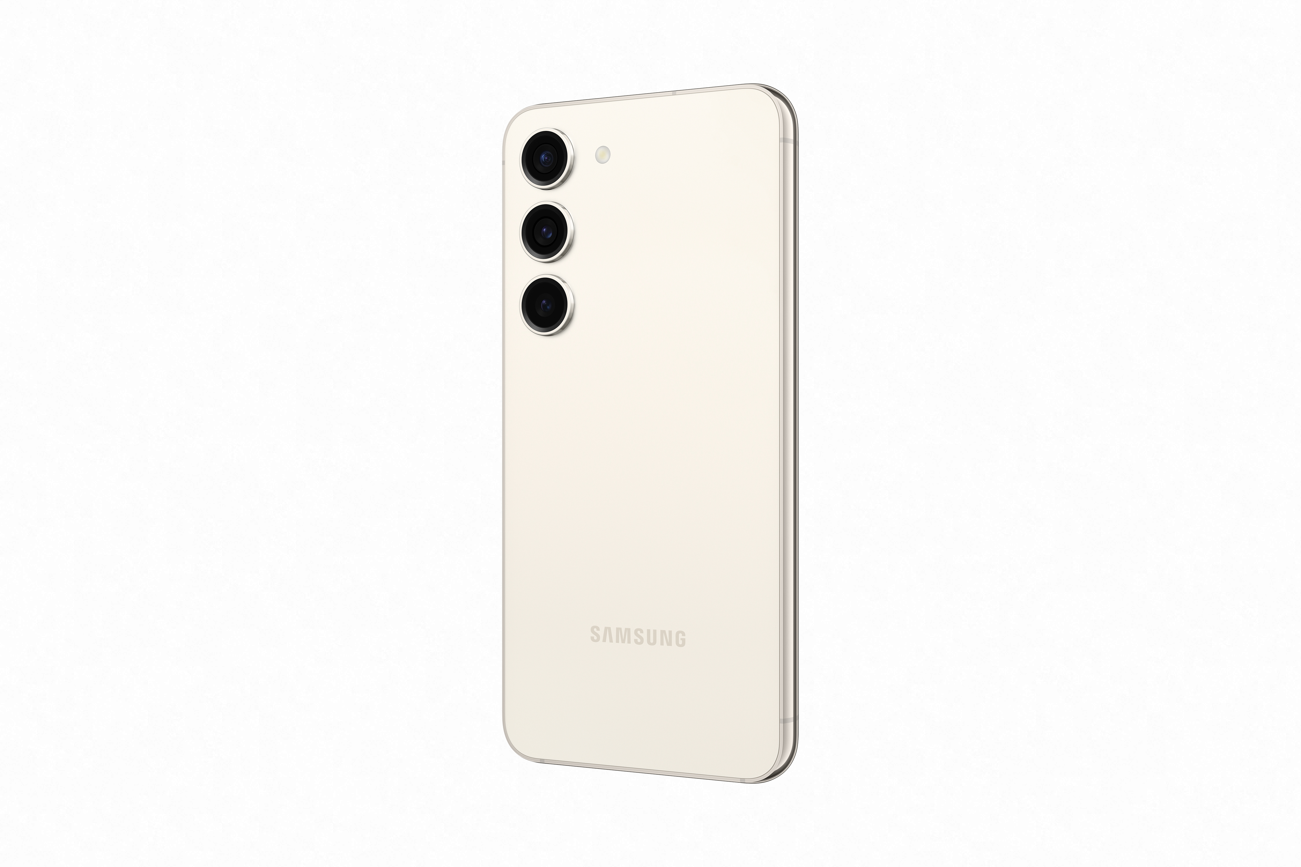 Beyaz telefon arkası, üç kamera, Samsung logosu, açılı görünüm.
