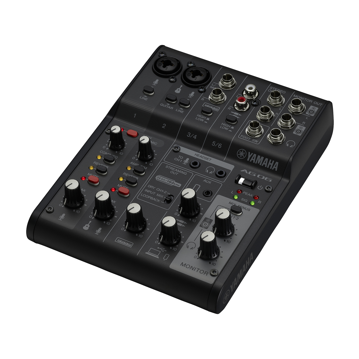 Mixer audio nero con varie manopole, pulsanti e porte.