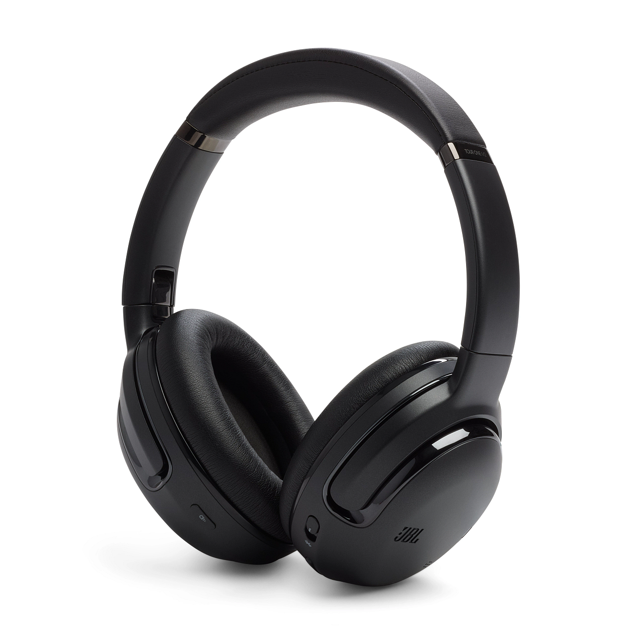 Schwarze JBL Over-Ear-Kopfhörer werden auf weißem Hintergrund gezeigt.