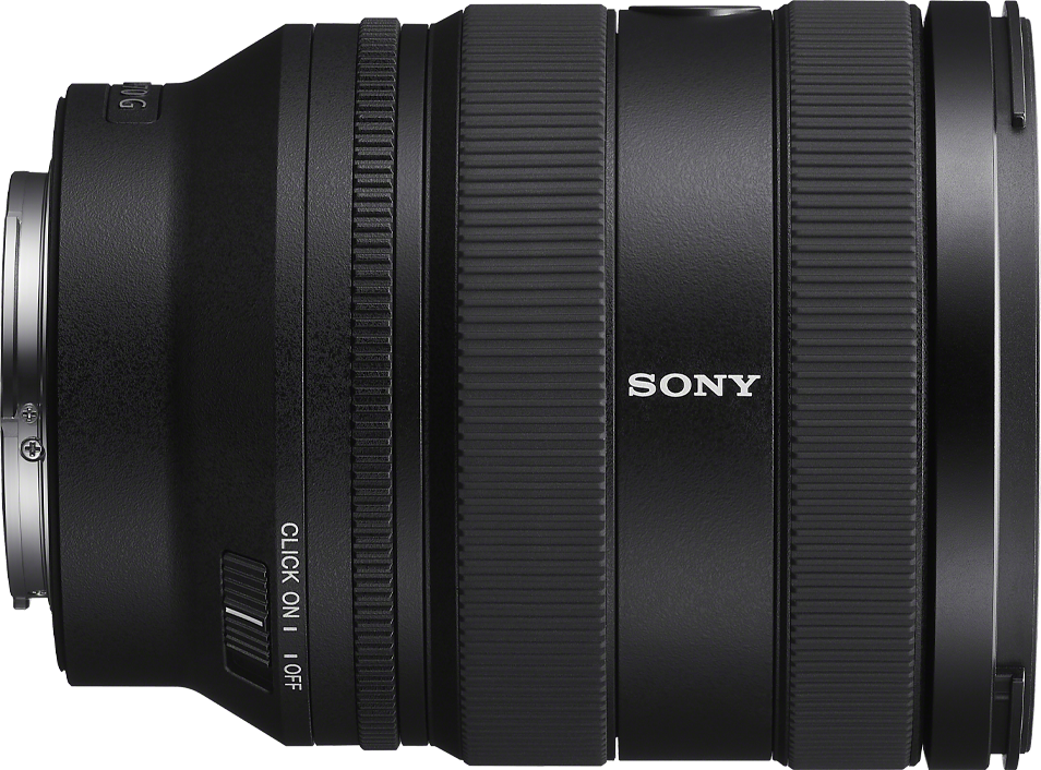 Objectif d'appareil photo Sony noir avec texte sur le côté et fond blanc.