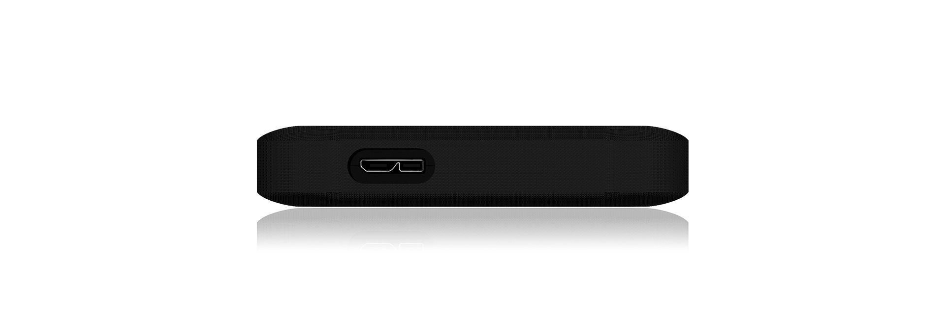 Ein schwarzes Gerät mit einem USB-Anschluss. Das Gerät ist vor weißem Hintergrund platziert.