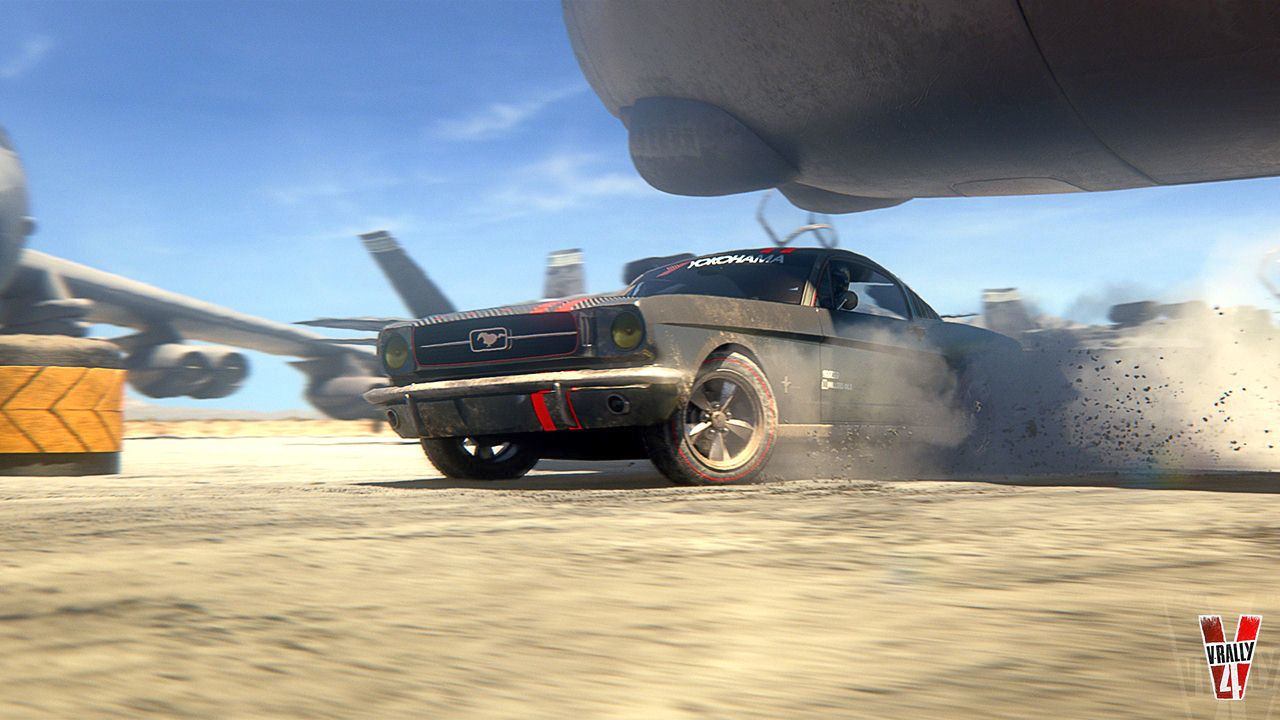 Schwarzer Mustang driftet, großes Flugzeug oben. Szene auf einer Landebahn.