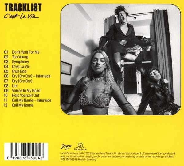 CD-Rückseite: Trackliste für das C'est La Vie-Album. Foto von drei Personen.