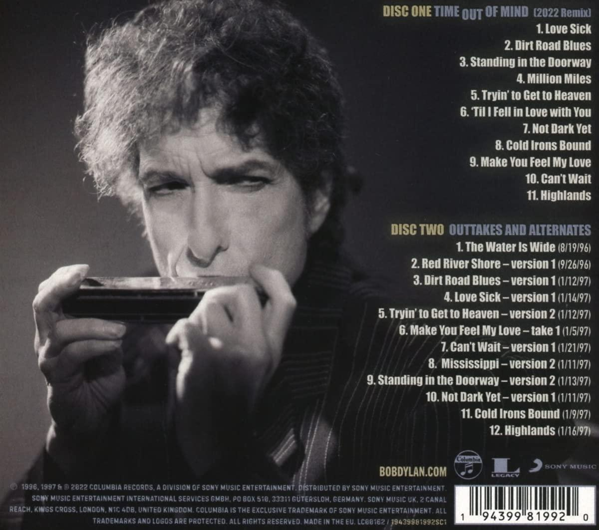 Albumcover von Bob Dylans Time Out of Mind, mit Titellisten und einem Porträt von Bob Dylan.