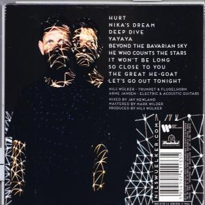 Rückseite einer CD-Hülle mit Titelliste und Credits, zwei Gesichter.