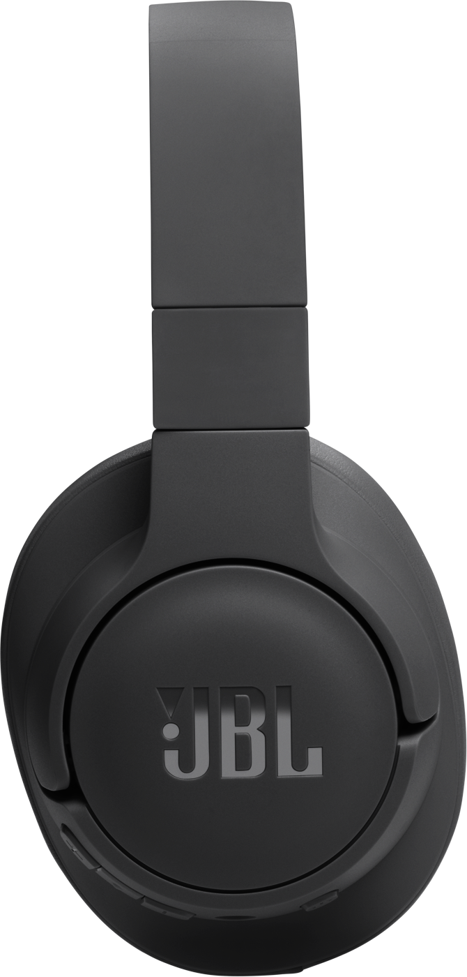 Ein Paar schwarze Kopfhörer mit dem JBL-Logo auf der Ohrmuschel, die am Kopfbügel hängen.