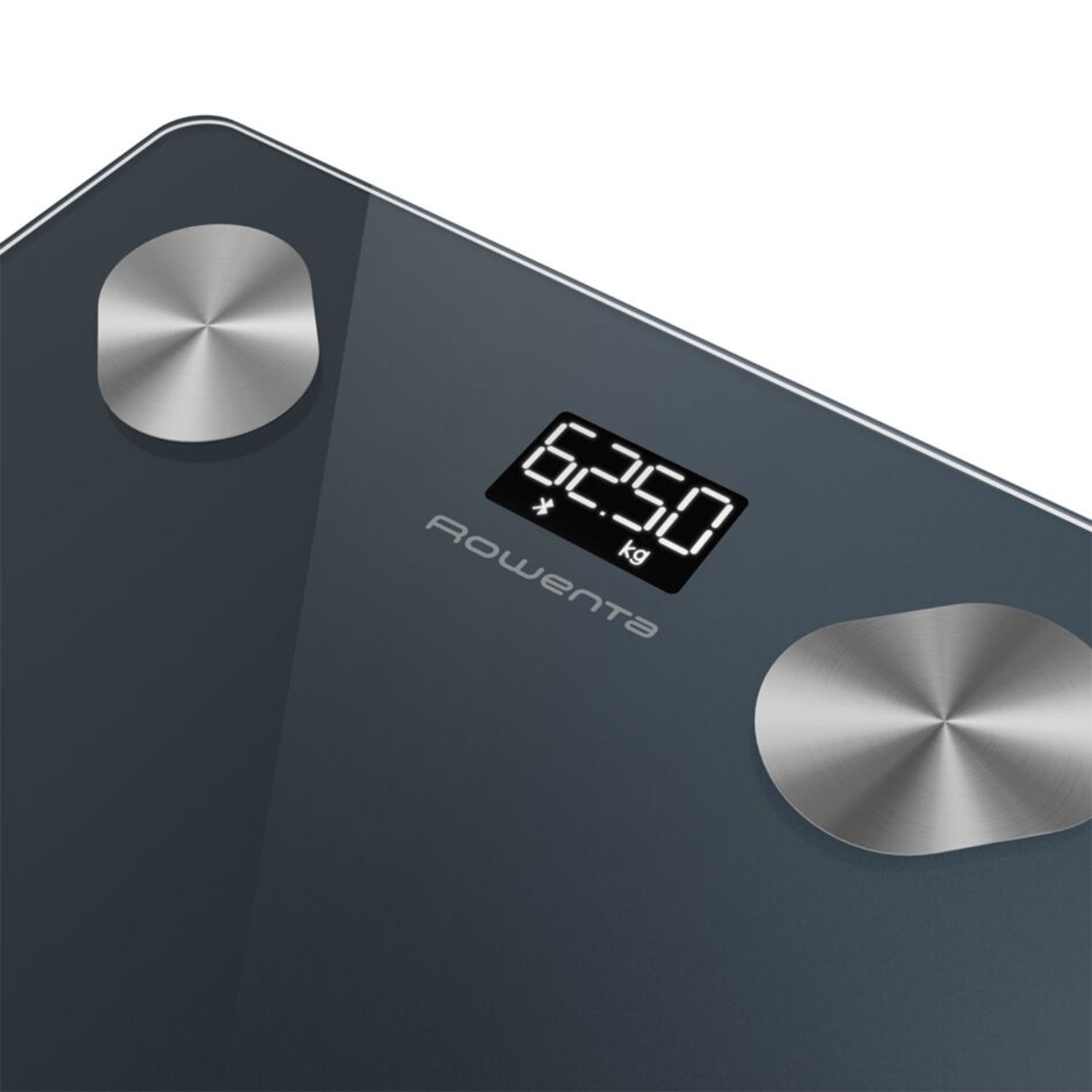 Bilancia digitale che mostra 62,50 kg. È di colore grigio scuro con dettagli argentati.