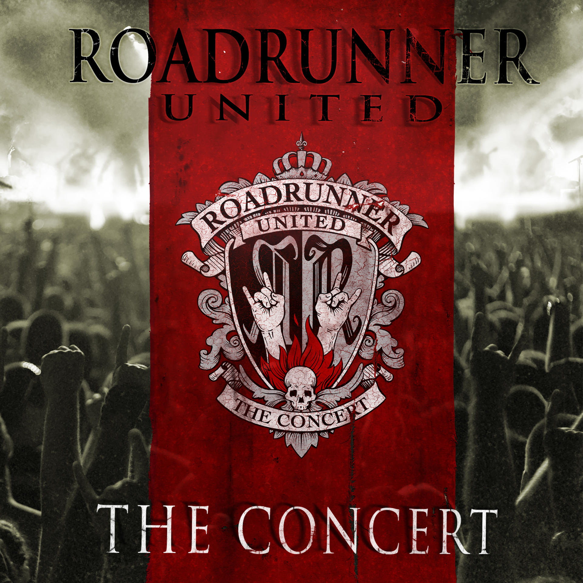 Albumhoes: Rode banner met Roadrunner United-logo, handen die hoorns maken en een menigte.