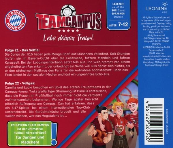 Die Rückseite eines deutschen Buches mit Cartoons und Text über eine Fußballmannschaft.