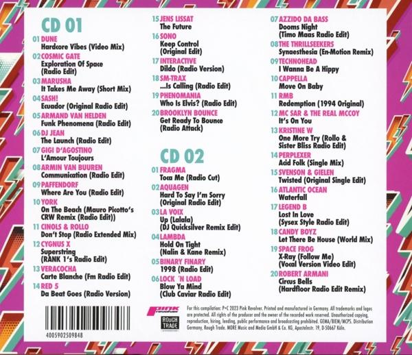 Albumcover, Titelliste mit rosa und lila Akzenten. Weißer Hintergrund.