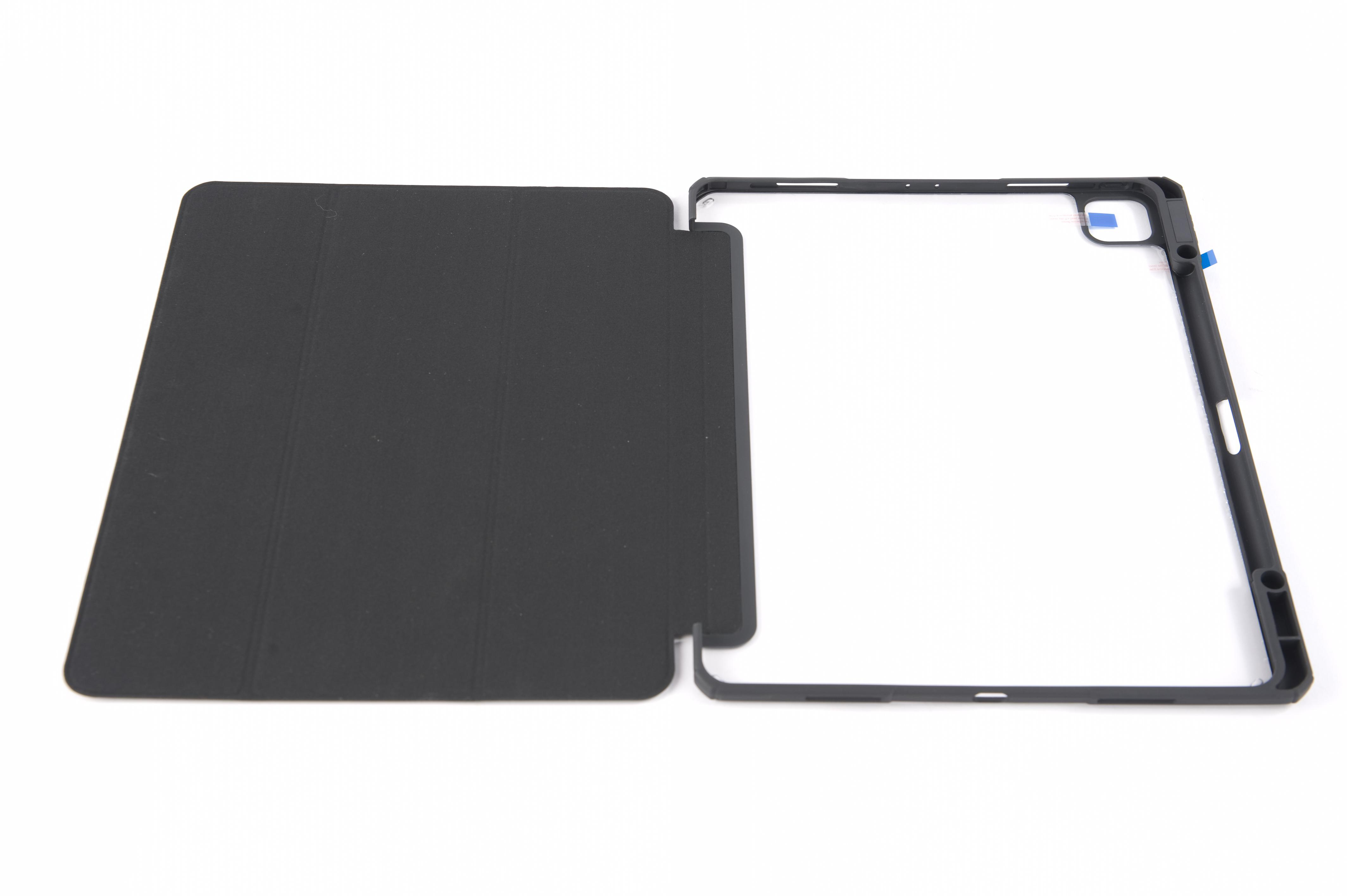 Schwarze iPad-Hülle mit Rahmen. Die Hülle ist offen und der Rahmen ist weiß.