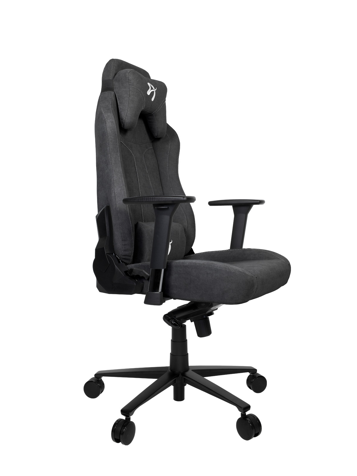 Sötétszürke gamer szék fehér háttérrel. Fejtámlával, karfával és fekete talppal.