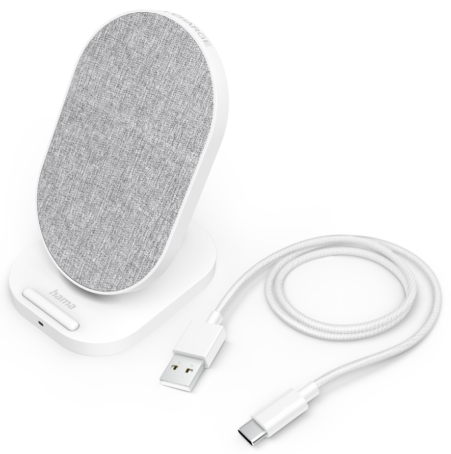 Support de charge blanc avec dessus en tissu, câble USB-C et connecteur. Fond blanc.