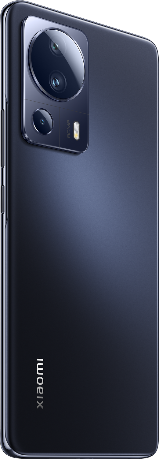 Un teléfono azul oscuro. La parte trasera del teléfono tiene una protuberancia de cámara y el logotipo de Xiaomi.