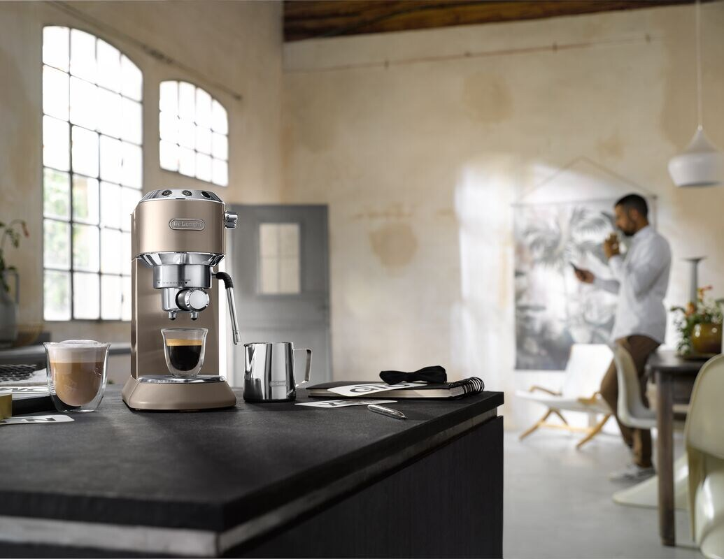 DELONGHI Dedica Arte EC885.BG Espressomaschine Beige metallic