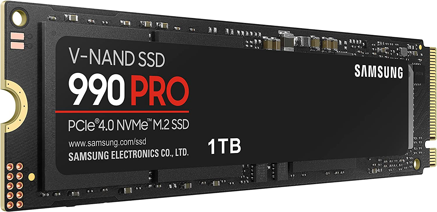 Disco de estado sólido Samsung V-NAND SSD 990 PRO 1TB negro, con etiquetas sobre fondo negro.
