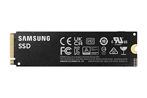 SSD negra con texto: SAMSUNG SSD. Hay varios logotipos y marcas.