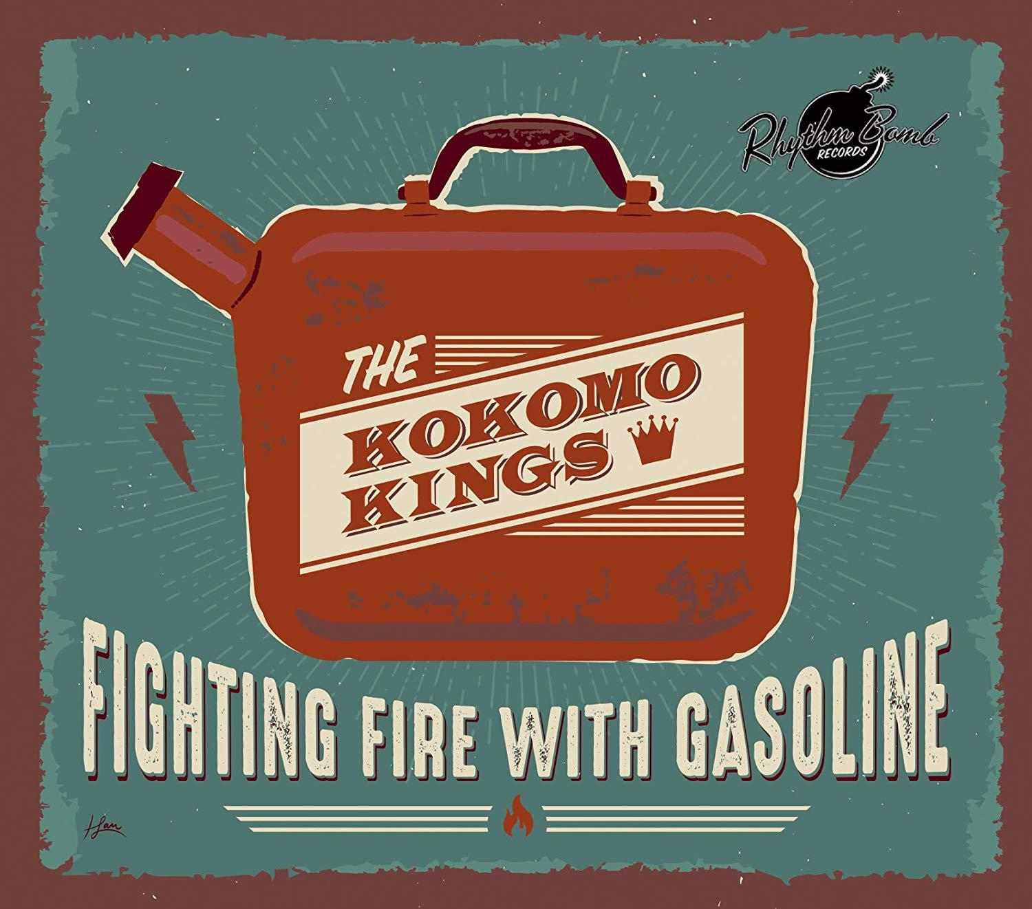 Poster mit einem Benzinkanister und dem Text: 'Fighting Fire With Gasoline'.