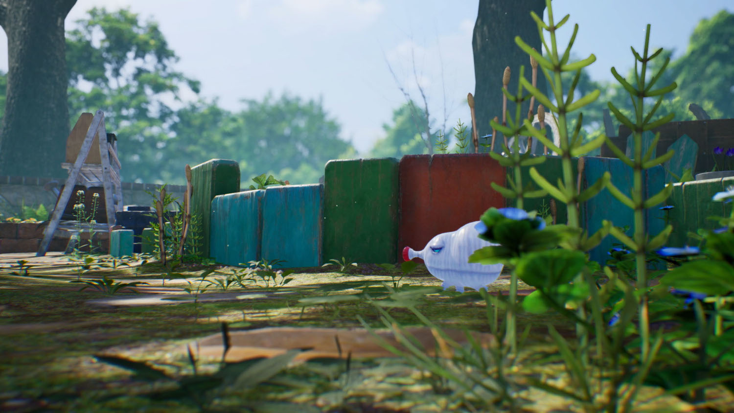 Une scène de jardin avec une clôture, des plantes et un personnage d'arrosoir.
