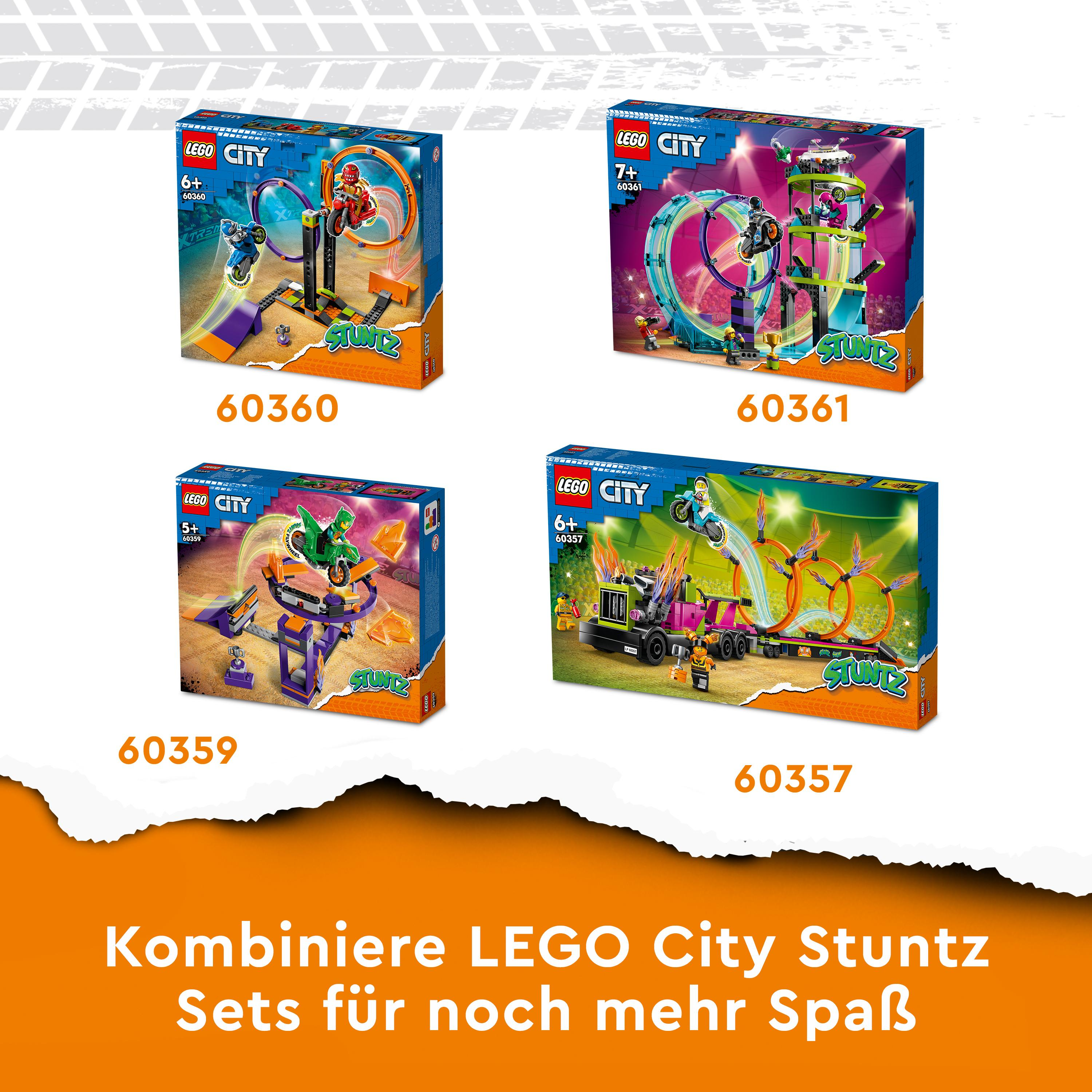Vier Kartons mit LEGO City Stuntz Sets, jeweils mit verschiedenen Stunts und Setnummern.