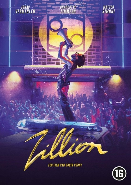Filmposter. Een persoon op een autodak schreeuwt in een megafoon met een menigte beneden. Paarse lichten.