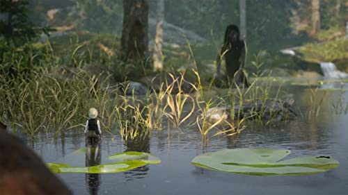 Un niño pequeño está en el agua, frente a una figura oscura cerca de un lago.
