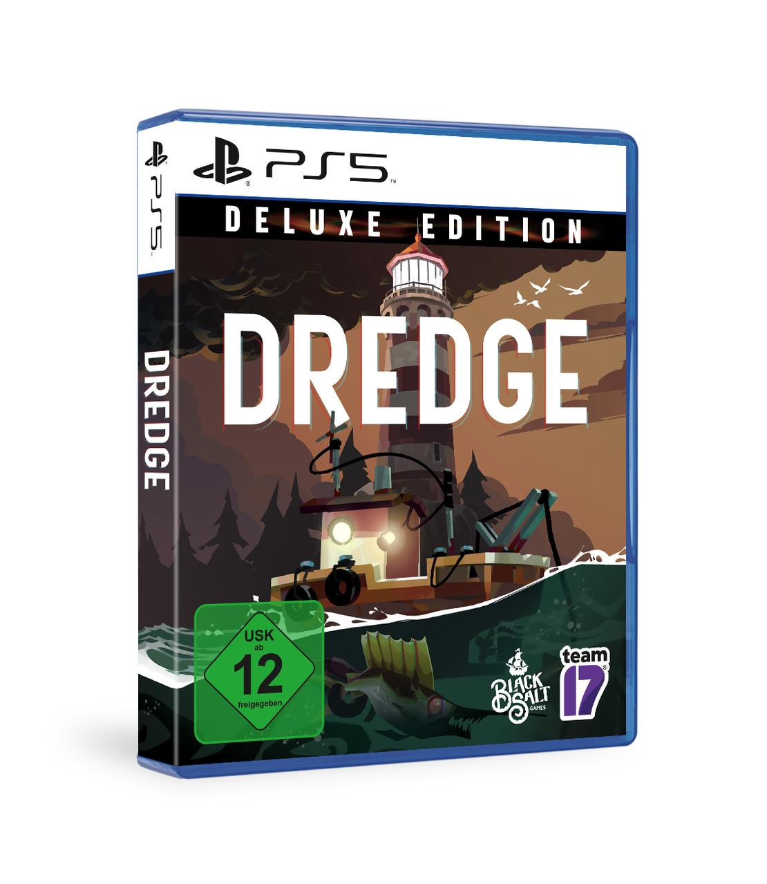 Eine PS5-Spielhülle für Dredge Deluxe Edition, mit einem Boot auf See in der Nähe eines Leuchtturms.