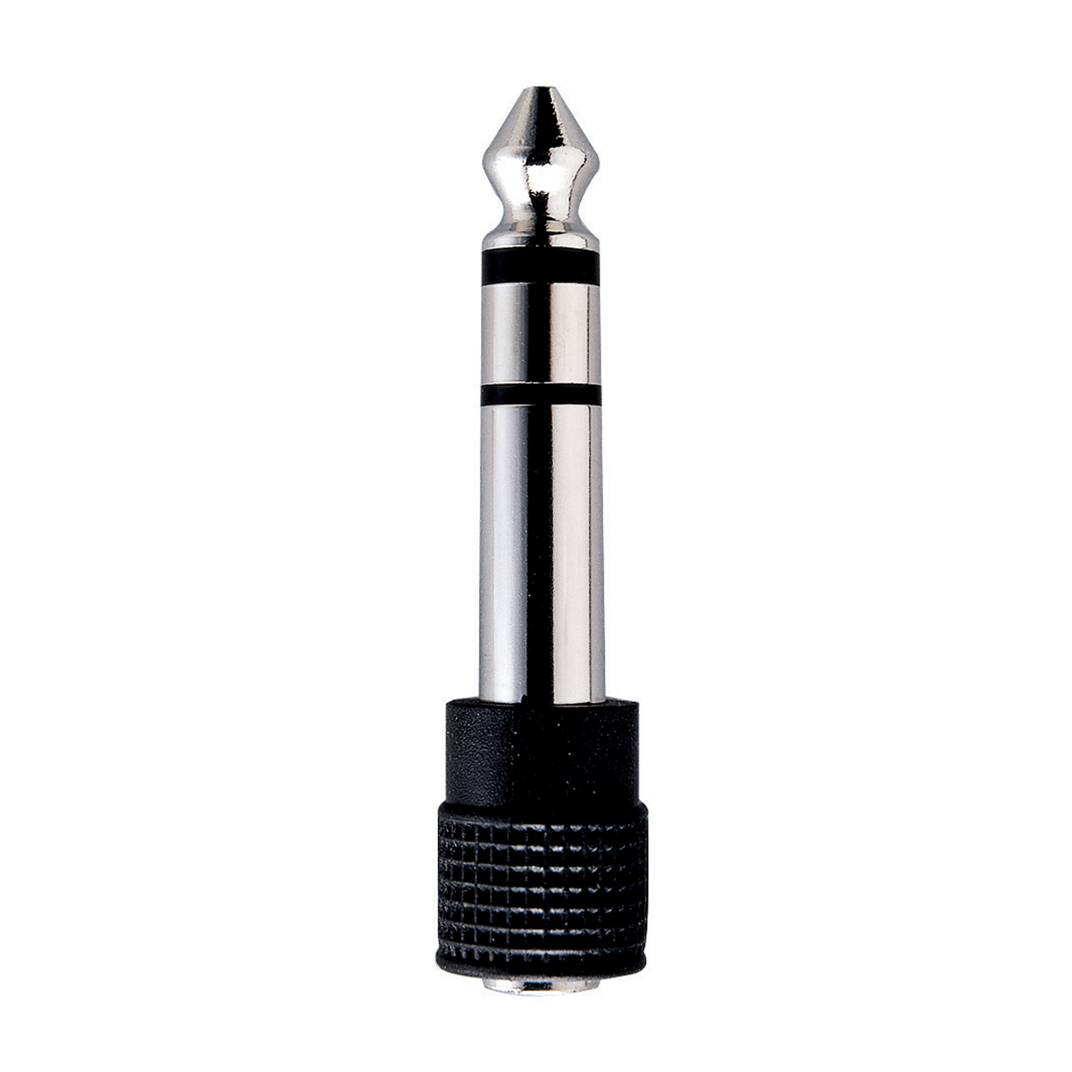 Un adattatore jack audio argentato con base nera, isolato su sfondo bianco.