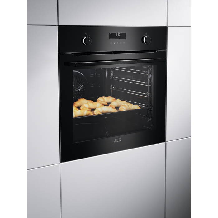 AEG BPK435090B 6000 Surroundcook Backofen mit Pyrolyse (71 l, Schwarz, 595 mm breit, A+)