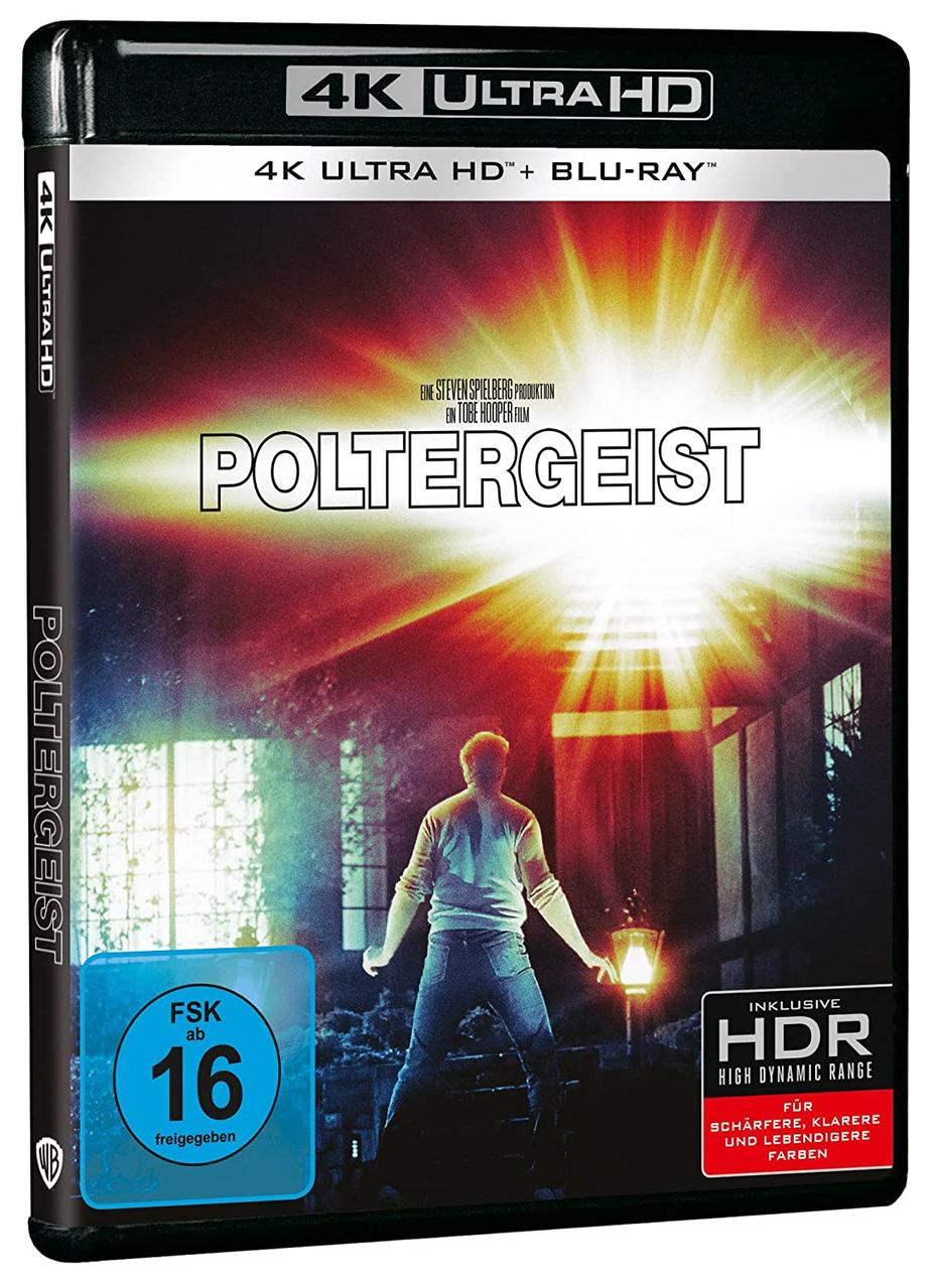 Ein Filmcover mit dem Titel 'Poltergeist'. Zeigt einen Mann mit Licht, mit einem blauen Rating-Logo.
