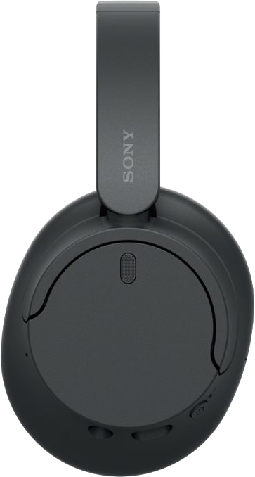 Fekete Sony fejhallgató, felülnézetben. A fejpánton a "SONY" felirat látható, és a fülkagylókhoz csatlakozik. A vezérlők és a bekapcsológomb láthatók.