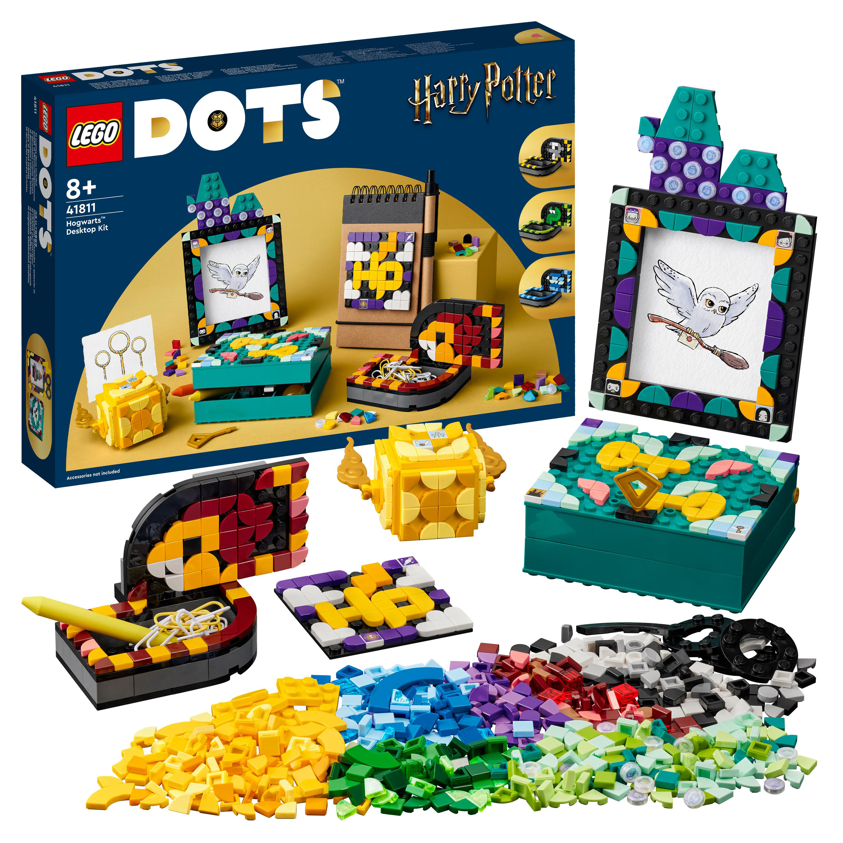 Lego Dots Harry Potter Hogwarts Desktop Kit Box. Zeigt Lego-Kreationen und -Teile.