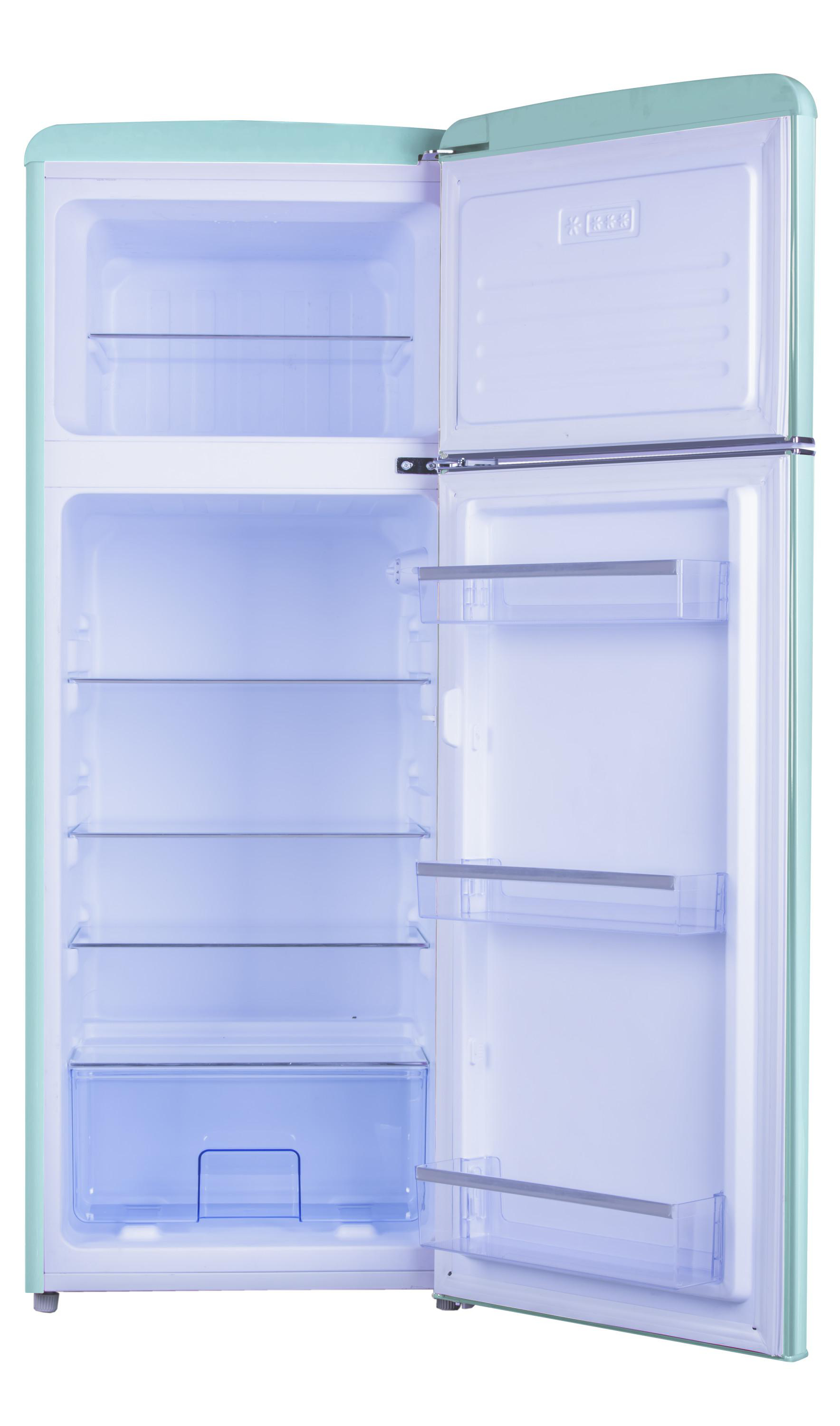 Ein geöffneter Retro-Kühlschrank mit Regalen, einer Schublade und einem weißen Innenraum.
