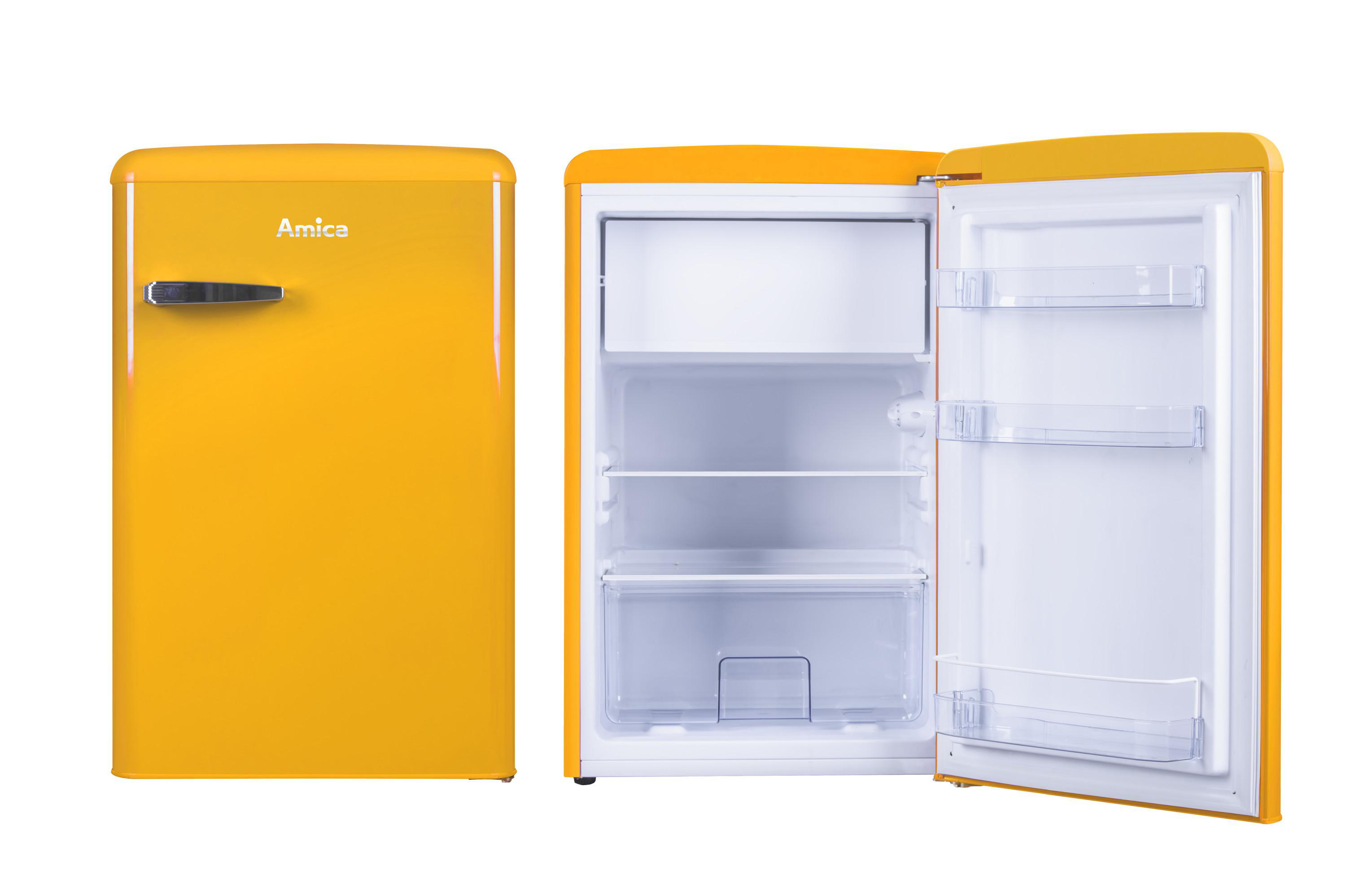 Gelber Retro-Kühlschrank, Tür offen, zeigt Regale und Innenraum.